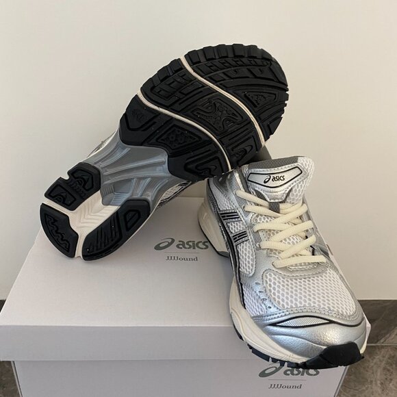 ASICS Gel-Kayano 14 Silver Cream Black Mens 9.5 main image 4